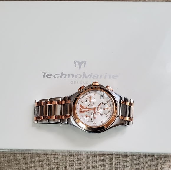 TECHNOMARINE Neo Classic Chronograph 41mm - Picture 5 of 7